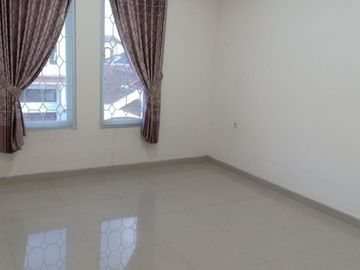 RUMAH MODERN 2 LANTAI SUKOMANUNGGAL SURABAYA BARAT