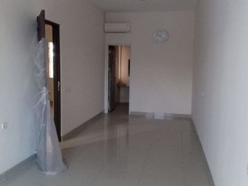 RUMAH MODERN 2 LANTAI SUKOMANUNGGAL SURABAYA BARAT