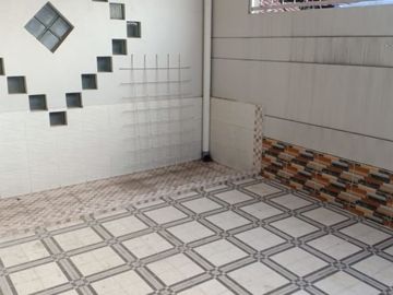 RUMAH MODERN 2 LANTAI SUKOMANUNGGAL SURABAYA BARAT