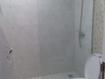 RUMAH MODERN 2 LANTAI SUKOMANUNGGAL SURABAYA BARAT