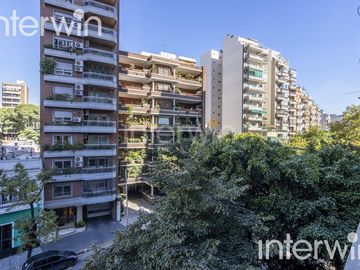 Departamento - Venta -  4 amb con balcón - Caballito
