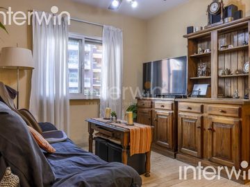 Departamento - Venta -  4 amb con balcón - Caballito