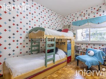 Departamento - Venta -  4 amb con balcón - Caballito