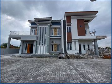Rumah Lantai 2 Full Bangunan di Taman Edelweis Buntalan