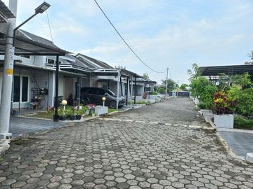RUMAH DIJUAL DI BAWAH HARGA PASAR DEKAT TERMINAL GIWANGAN SIAP HUNI