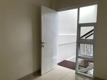 RUMAH 2 LANTAI PALING CANTIK DEKAT KANTOR WALIKOTA JOGJA