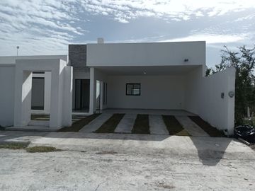 QUINTA EN VENTA EN COL. LOS PORTALES EN ZUAZUA NUEVO LEON