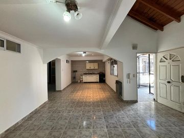 Casa PH en venta en Wilde Centro