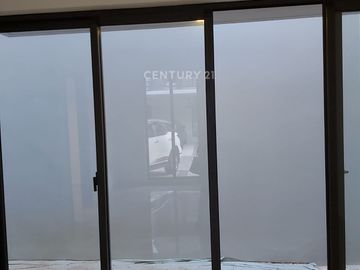 Rumah 2 Lantai Dan Attic Room Di Wisteria Metland Menteng