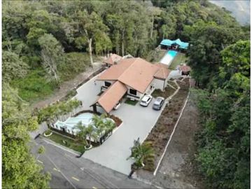 VENTA CASA EN ALTOS DEL MARIA CON PISCINA 6 RECAMARAS 1993M2
