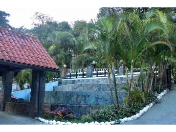 VENTA CASA EN ALTOS DEL MARIA CON PISCINA 6 RECAMARAS 1993M2