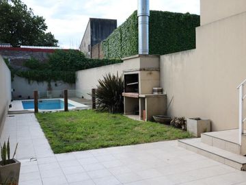 Triplex en venta en Quilmes Oeste