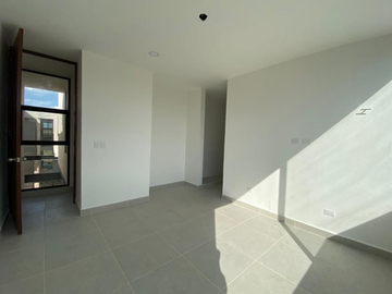 Townhouse de dos recámaras a la venta en Cholul.