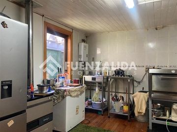Local Comercial en venta con 2 cámaras frigorificas