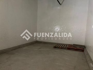 Local Comercial en venta con 2 cámaras frigorificas