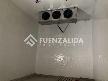 Local Comercial en venta con 2 cámaras frigorificas