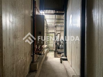 Local Comercial en venta con 2 cámaras frigorificas