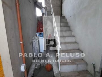 DOS DEPARTAMENTOS, 3 AMBIENTES CADA UNO. MERLO. ZONA OESTE. BUENOS AIRES.