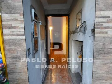 DOS DEPARTAMENTOS, 3 AMBIENTES CADA UNO. MERLO. ZONA OESTE. BUENOS AIRES.