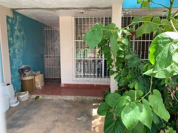 AMPLIA CASA EN VENTA EN MIGUEL ALEMAN CON PISCINA, MÉRIDA, YUCATAN