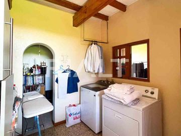 En venta casa con amplio terreno en Cumbayá vía Pillagua
