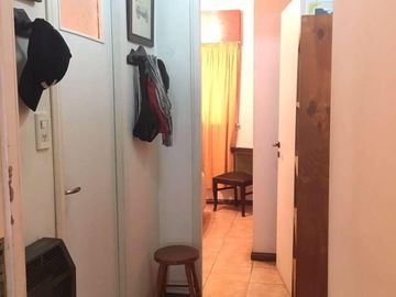 Chalet ubicado a 150 metros de la Avenida Hipólito Yrigoyen. Casa Tipo Chalet Apta Crédito En Longchamps