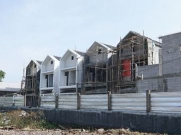 Rumah ala Eropa di Arcamanik Cisaranten Kota Bandung 2LT Dibawah 1M
