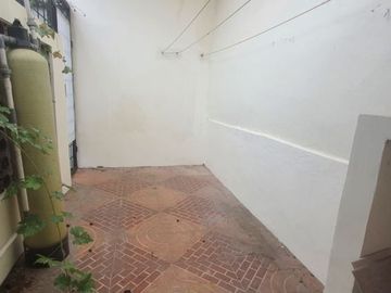 Rumah 1 Lt nego tipis dg 3 kamar tidur di Bintaro Sektor 1, KG-7854