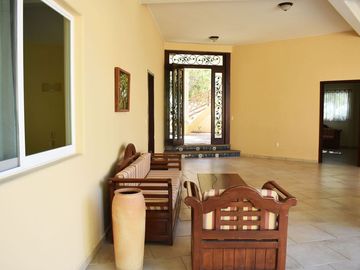Casa de 4 recamaras, alberca y jacuzzi privado, gran terraza con palapa de doble