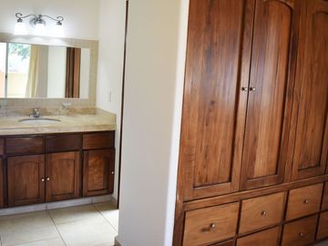 Casa de 4 recamaras, alberca y jacuzzi privado, gran terraza con palapa de doble