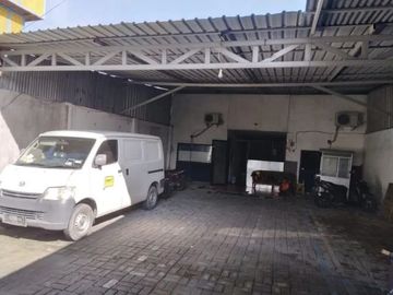 Rumah Siap Huni Jalan Kyai Abdul Karim Surabaya
