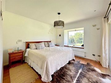 Venta Casa en 6 dormitorios, Piscina, Quincho. Talagante