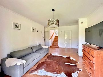 Venta Casa en 6 dormitorios, Piscina, Quincho. Talagante