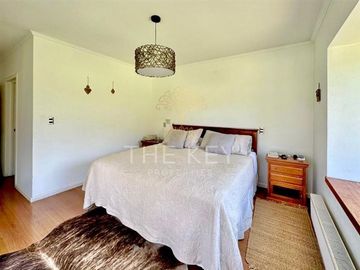 Venta Casa en 6 dormitorios, Piscina, Quincho. Talagante
