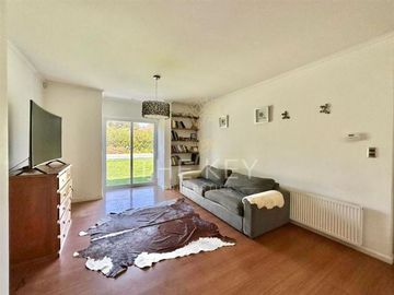 Venta Casa en 6 dormitorios, Piscina, Quincho. Talagante