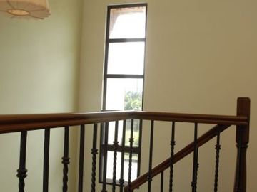 2 bedroom out of town villa with a prefect view of the golf course in Silang Cavite close to Sta. Rosa
