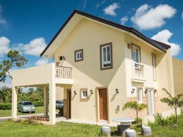 2 bedroom out of town villa with a prefect view of the golf course in Silang Cavite close to Sta. Rosa