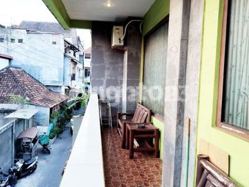 HOMESTAY DI JANTUNG KOTA