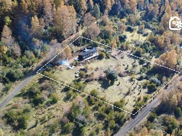 CASA CON VISTA A VOLCÁN Y VALLE EN PUCÓN- LA BARDA