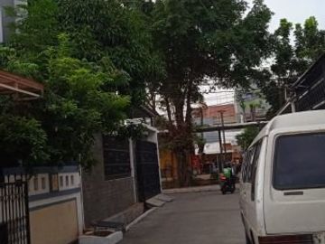 DISEWAKAN!! Rumah Brand New Semi Furnish di BCS, Nego Tipis