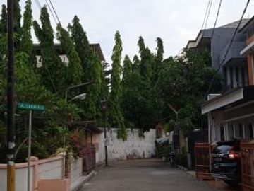 DISEWAKAN!! Rumah Brand New Semi Furnish di BCS, Nego Tipis