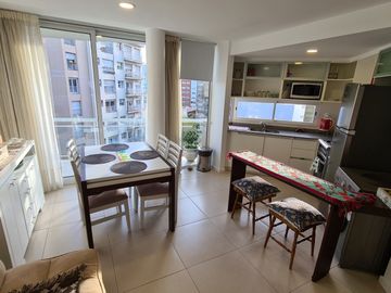 Venta - Departamento dos ambientes con balcón en ochava -  Bolívar 2795 - Zona Centro