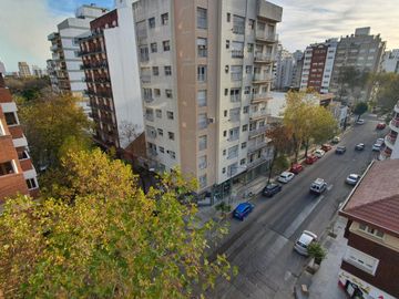 Venta - Departamento dos ambientes con balcón en ochava -  Bolívar 2795 - Zona Centro