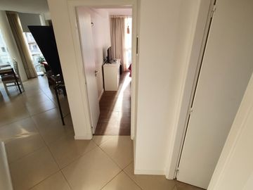 Venta - Departamento dos ambientes con balcón en ochava -  Bolívar 2795 - Zona Centro