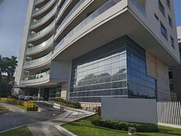 apartamento en arriendo/venta en altos de riomar. Cod V28292