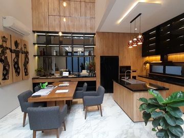 Townhouse baru 3,5 lantai Swimming pool bintaro Jakarta Selatan