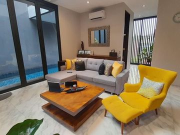 Townhouse baru 3,5 lantai Swimming pool bintaro Jakarta Selatan