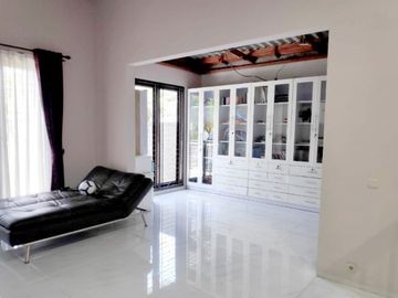 Rumah Mewah Furnished di Lembah Dieng kota Malang _ 62.19