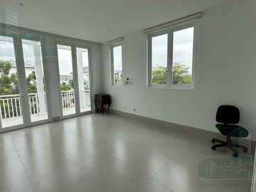 VENTA DE CASA DE ESTRENO URB. AIRES DEL BATAN,  VISTA AL LAGO