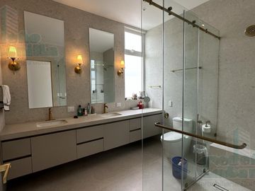 VENTA DE CASA DE ESTRENO URB. AIRES DEL BATAN,  VISTA AL LAGO